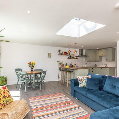 Beach, Hills, Food, Scenic Walks-The Kelp House. Peacehaven Экстерьер фото